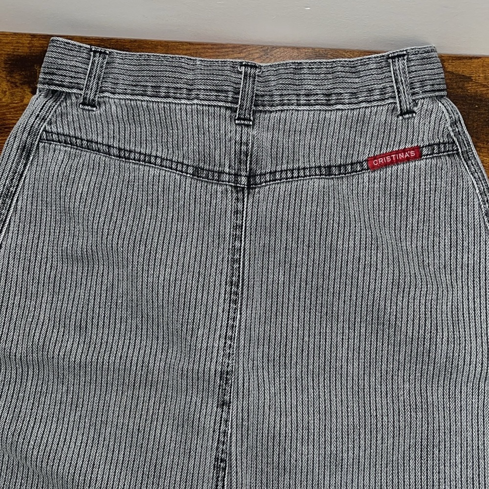 Striped Gray Mini Skirt - Picture 5 of 11